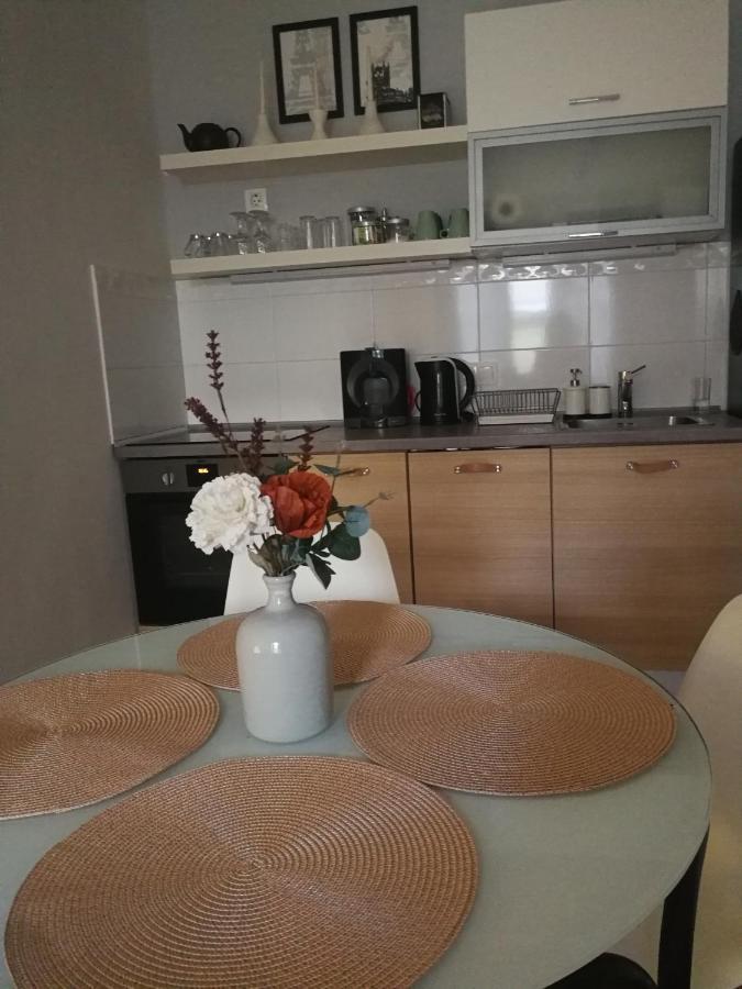Centrum11 Печ Екстериор снимка